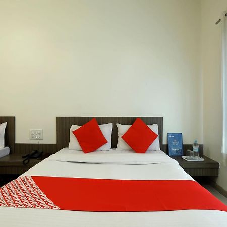 Oyo 4198 Hotel Shri Sai Murli Ширді Екстер'єр фото
