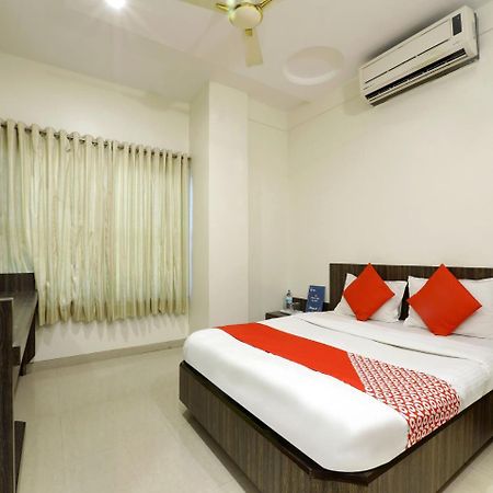 Oyo 4198 Hotel Shri Sai Murli Ширді Екстер'єр фото
