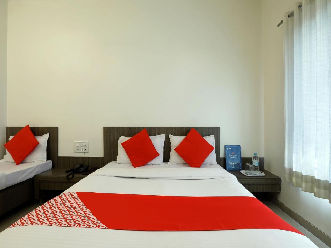 Oyo 4198 Hotel Shri Sai Murli Ширді Екстер'єр фото