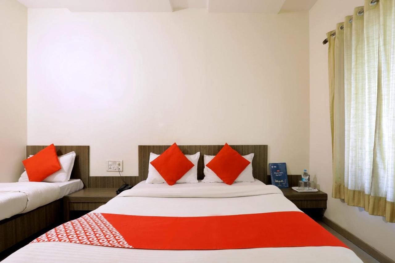 Oyo 4198 Hotel Shri Sai Murli Ширді Екстер'єр фото