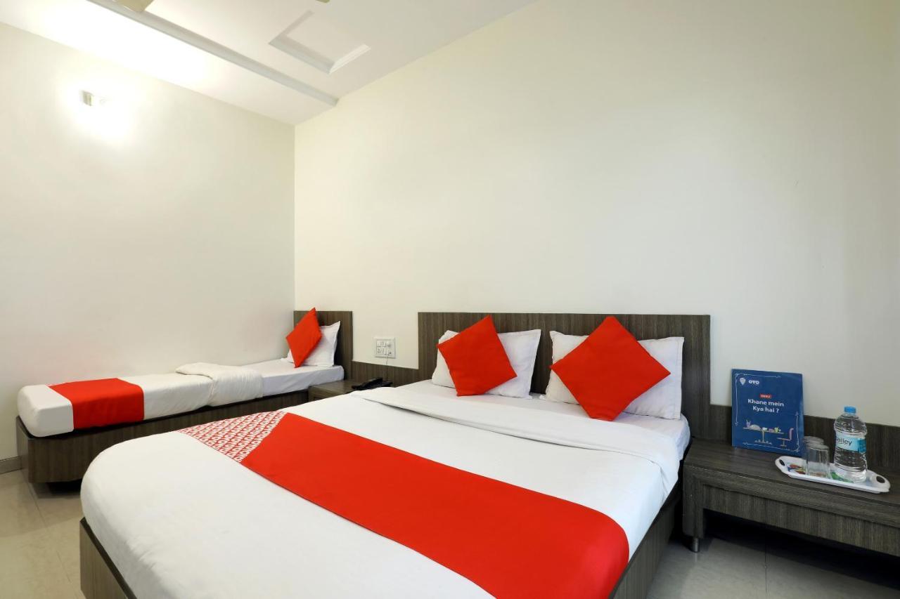 Oyo 4198 Hotel Shri Sai Murli Ширді Екстер'єр фото
