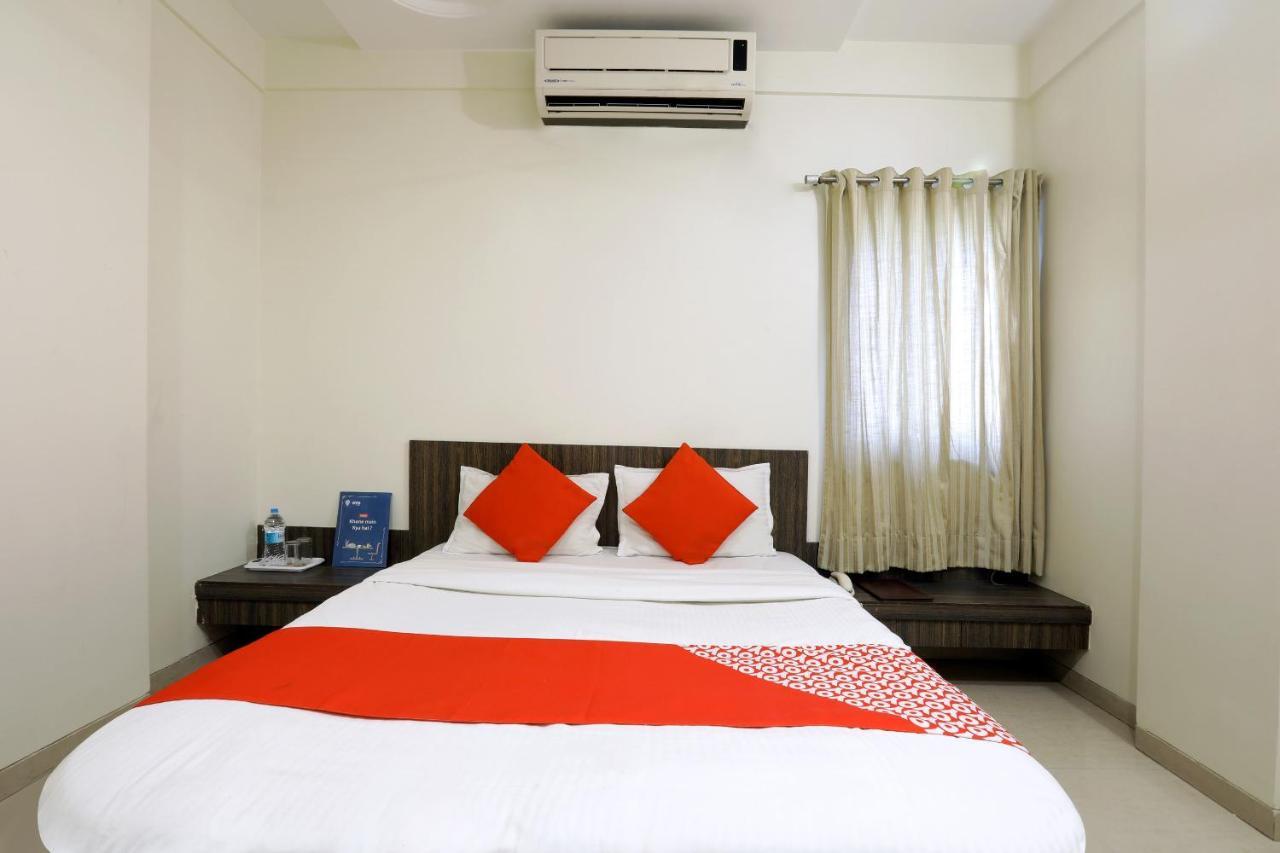 Oyo 4198 Hotel Shri Sai Murli Ширді Екстер'єр фото