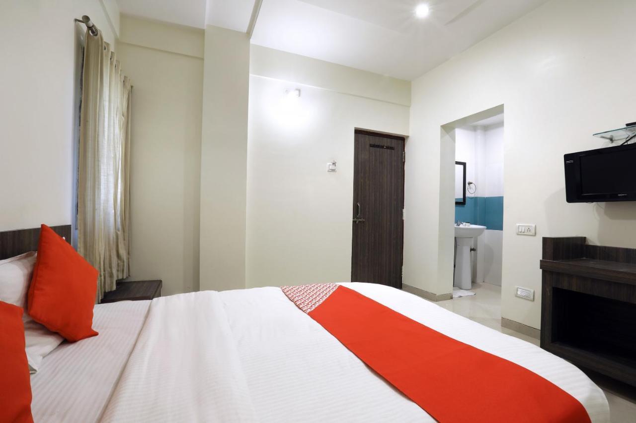 Oyo 4198 Hotel Shri Sai Murli Ширді Екстер'єр фото